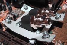 Votre fixation Waterblock ;-)