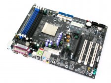 Chaintech VNF4 Zenith Value Edition : du nForce 4 Ultra pas cher...